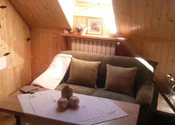 לינה וארוחת בוקר U Janina