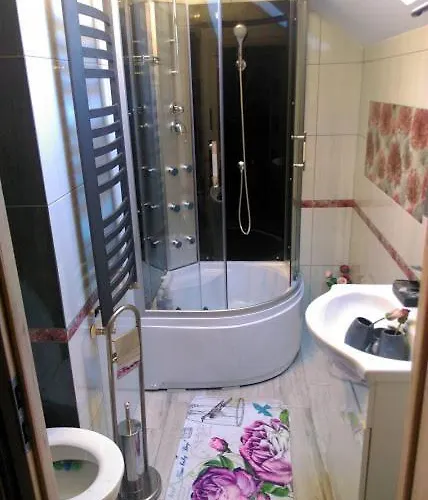 U Janina לינה וארוחת בוקר איסטבנה