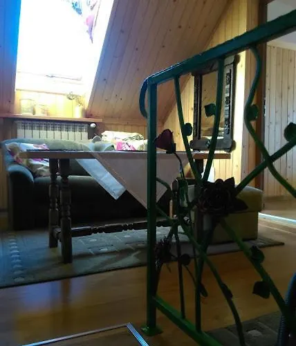 U Janina לינה וארוחת בוקר איסטבנה